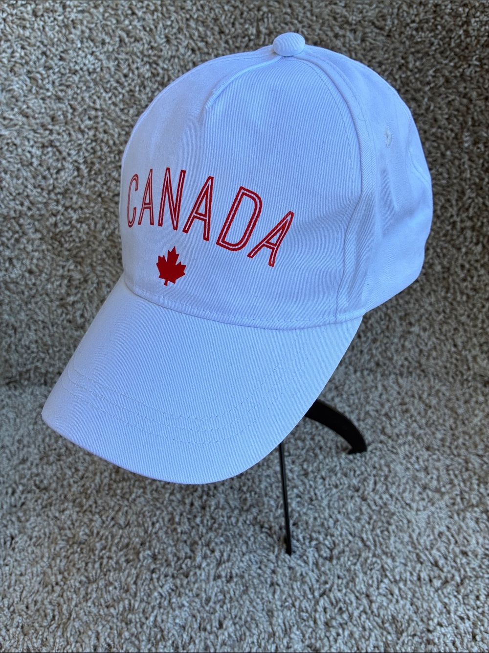 Canada Red Maple Leaf White Cap